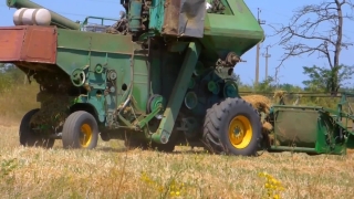 Farm Machine, Machine, Thresher, Harvester, Device, Tractor