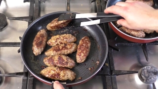 Frying Pan, Pan, Cooking Utensil, Kitchen Utensil, Food, Meat