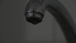 Water Faucet, Plug, Metal, Black, Close, Light Bulb
